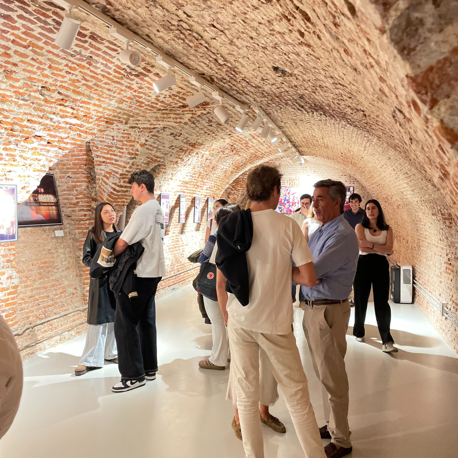 5 Alquila Tu Espacio Pop Up en Madrid | Monbull Corner Belén