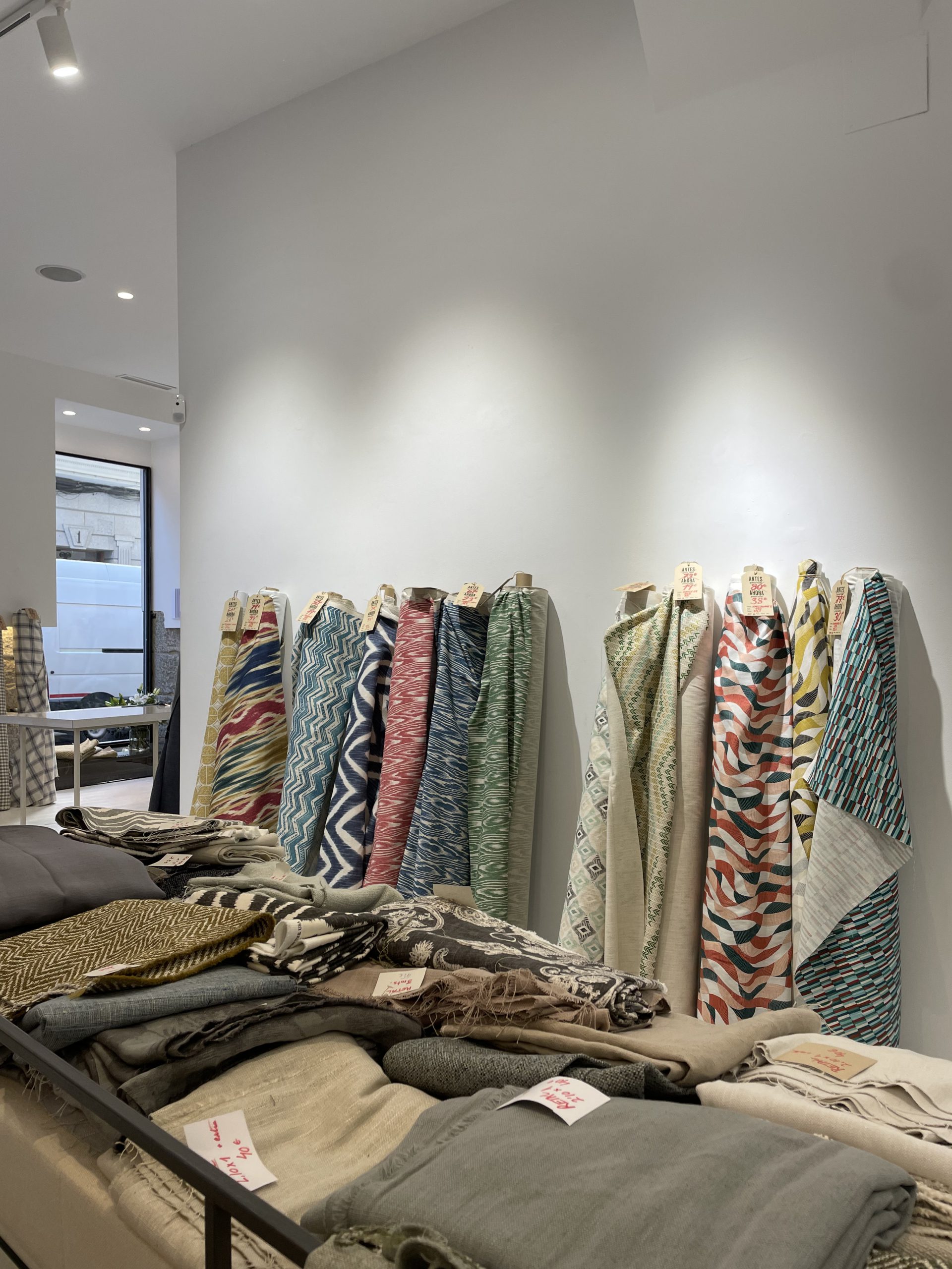 Güell Alquila Tu Espacio Pop Up en Madrid | Monbull Corner Belén