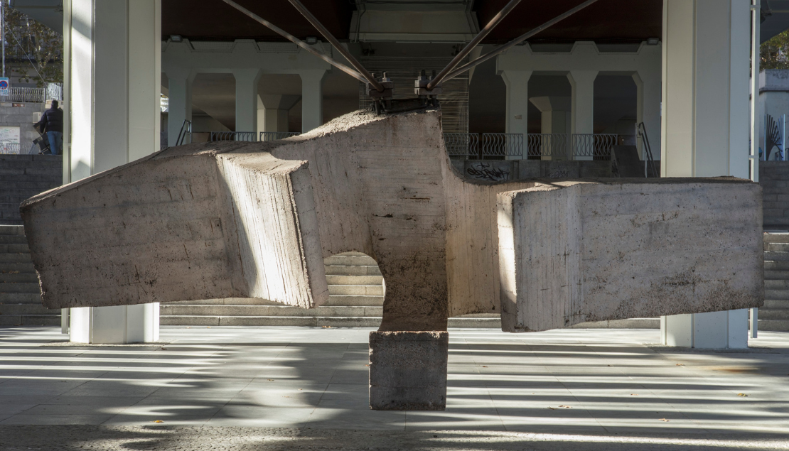 a la orilla de la castellana